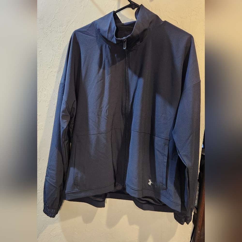 Under Armour - Black windbreaker, size large